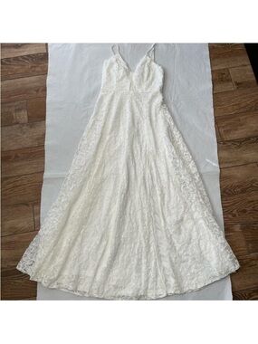 Lulu’s white lace maxi wedding dress size small